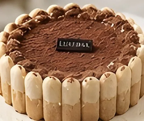 Tiramisu Cake